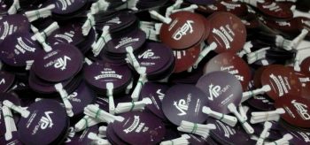 Kipas Plastik PVC Promosi VIP Education